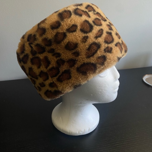 Leopard Print Ushanka Hat - Picture 3 of 5